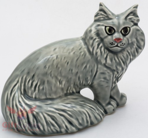 Porcelain figurine maine - of,